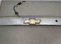  Накладка под номер (бленда) Chevrolet Captiva 2006-2011 20231407 #1