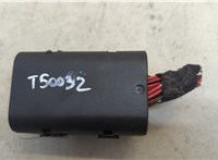 Блок предохранителей Volkswagen Transporter 5 2003-2009 20248704 #2