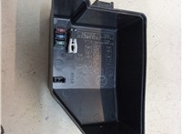  Крышка блока предохранителей Toyota Yaris 1999-2006 20253450 #2