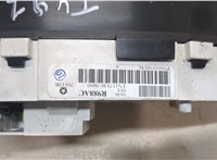  Щиток приборов (приборная панель) Chrysler Voyager 2001-2007 20255829 #4