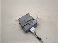  Блок управления центральным замком Pontiac Vibe 1 2002-2008 20274370 #2