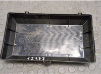 9225N0A2 Крышка блока предохранителей Toyota Sequoia 2008- 20277575 #2