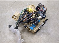  Блок реле Toyota Camry V40 2006-2011 20280084 #1