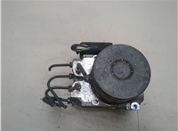  Блок АБС, насос (ABS, ESP, ASR) Toyota Urban Cruiser 20295841 #1