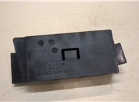  Кронштейн блока управления Mercedes E W211 2002-2009 20300657 #1
