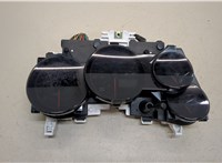  Щиток приборов (приборная панель) Toyota Matrix 2002-2008 20317114 #1